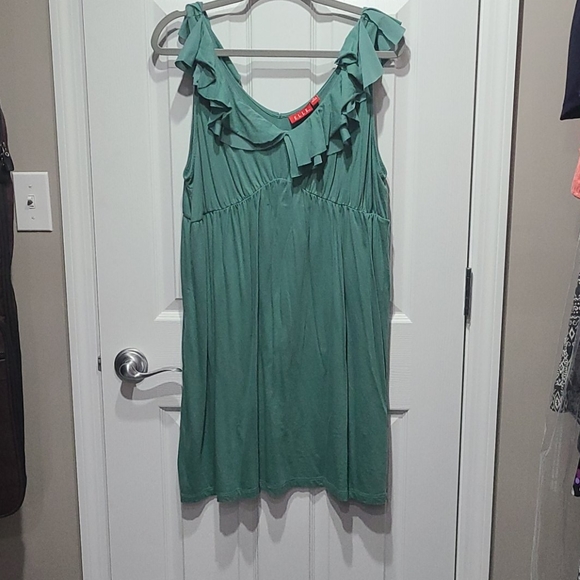 dress - Picture 1 of 1